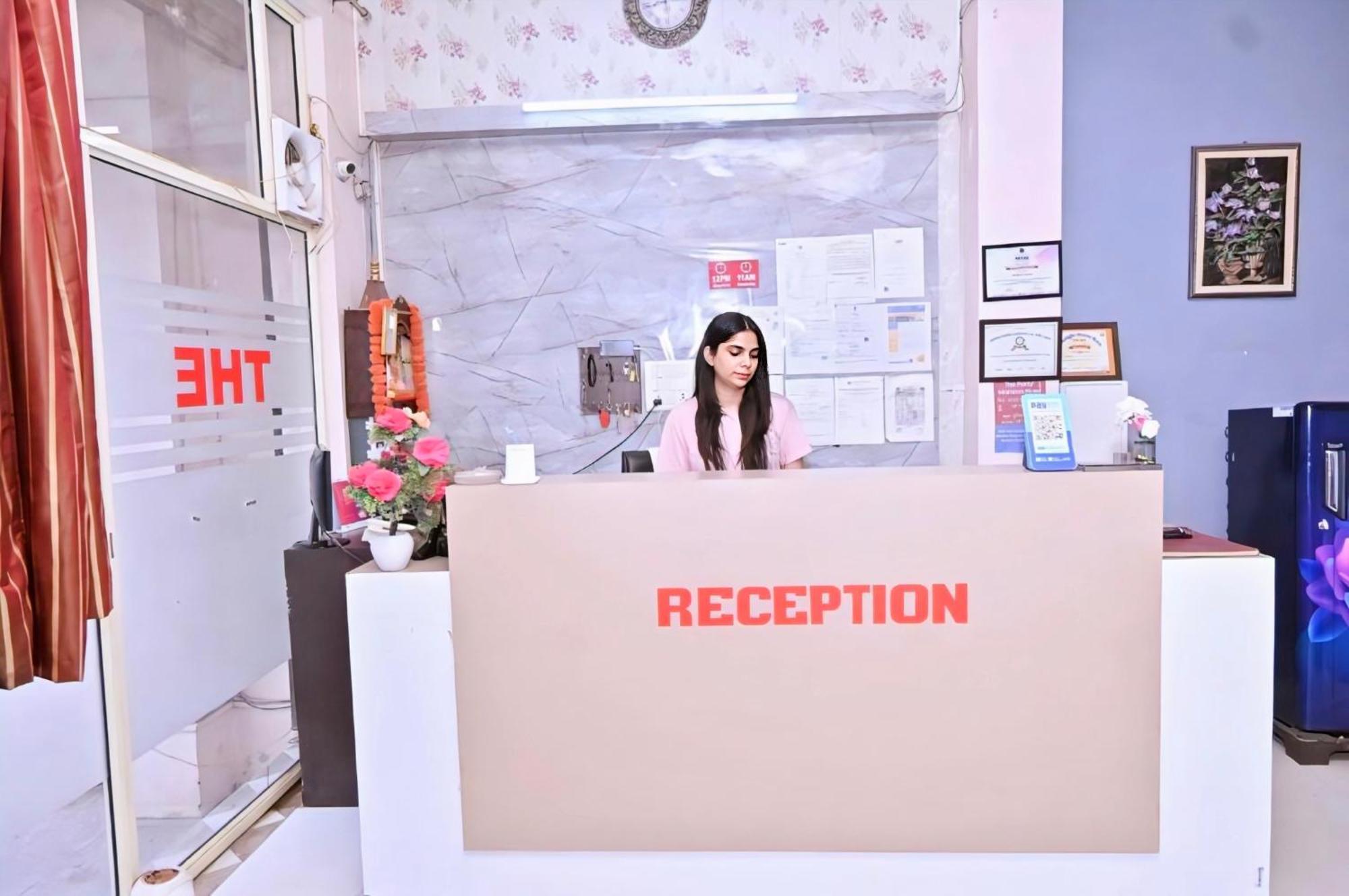 Hotel The Grand Glace Haven A Family New Delhi