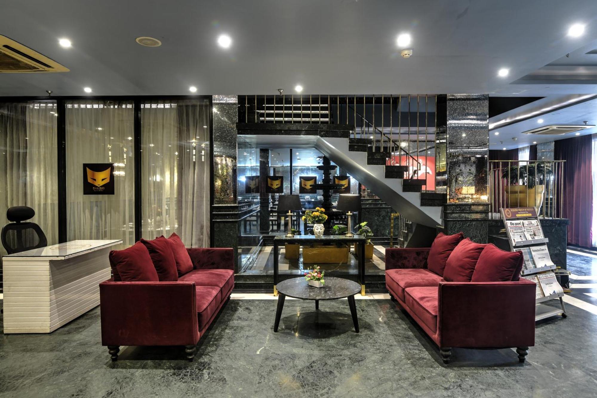 Foxoso Delhi Airport Hotel 4*