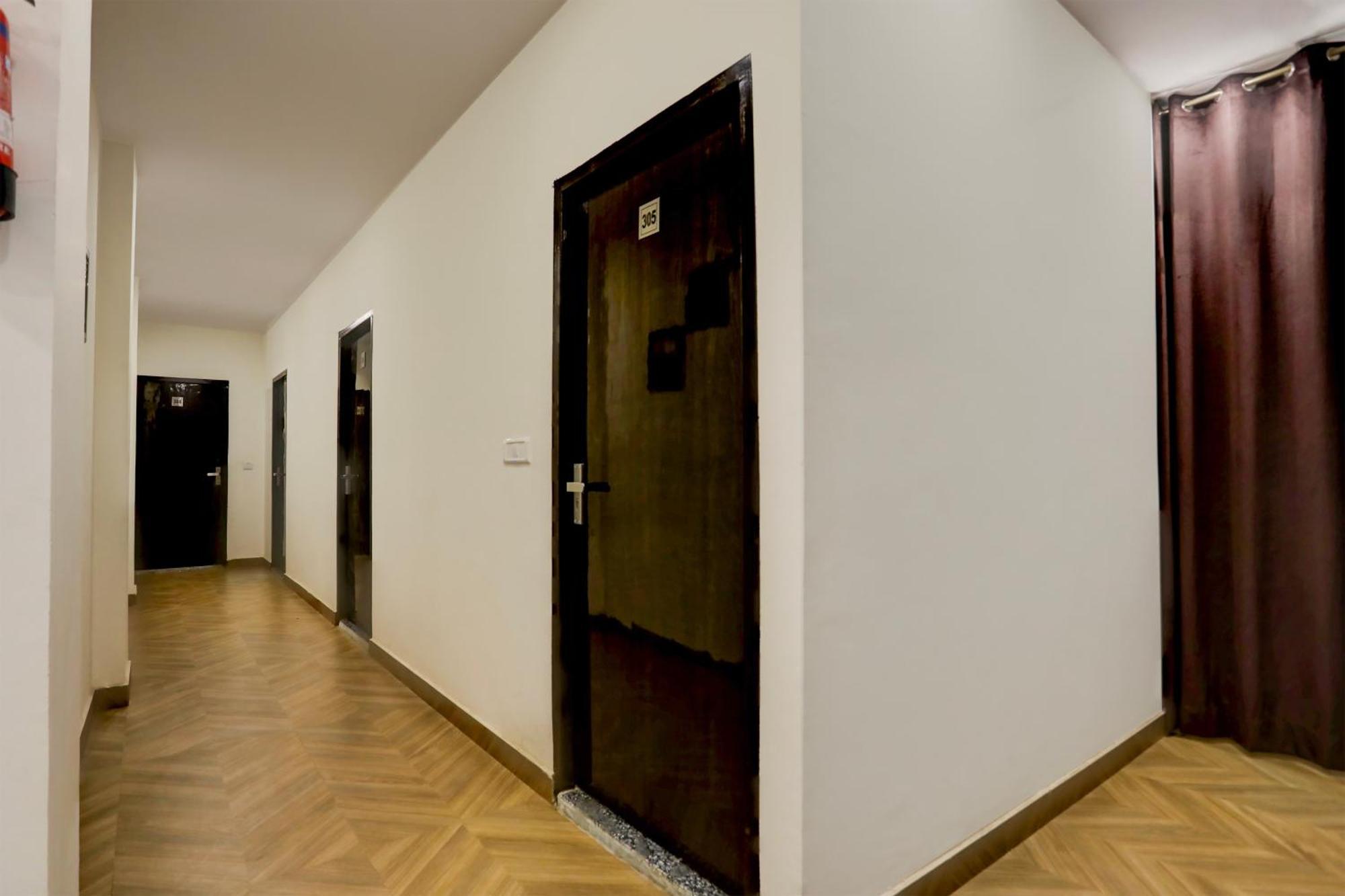 Hotel O Amazing House 3*