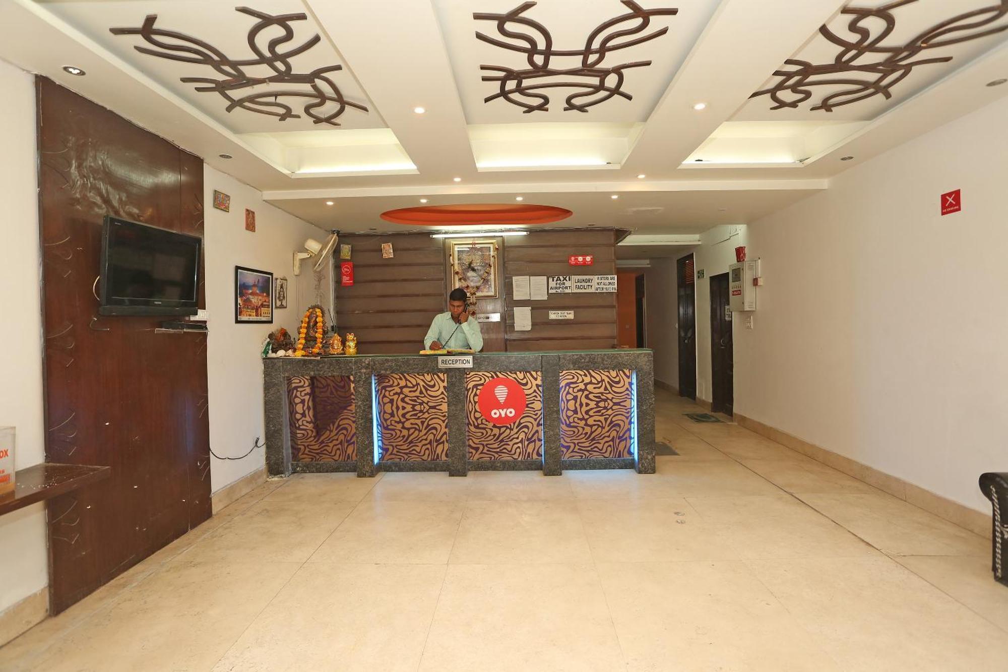 O Aura Palace Deluxe New Delhi