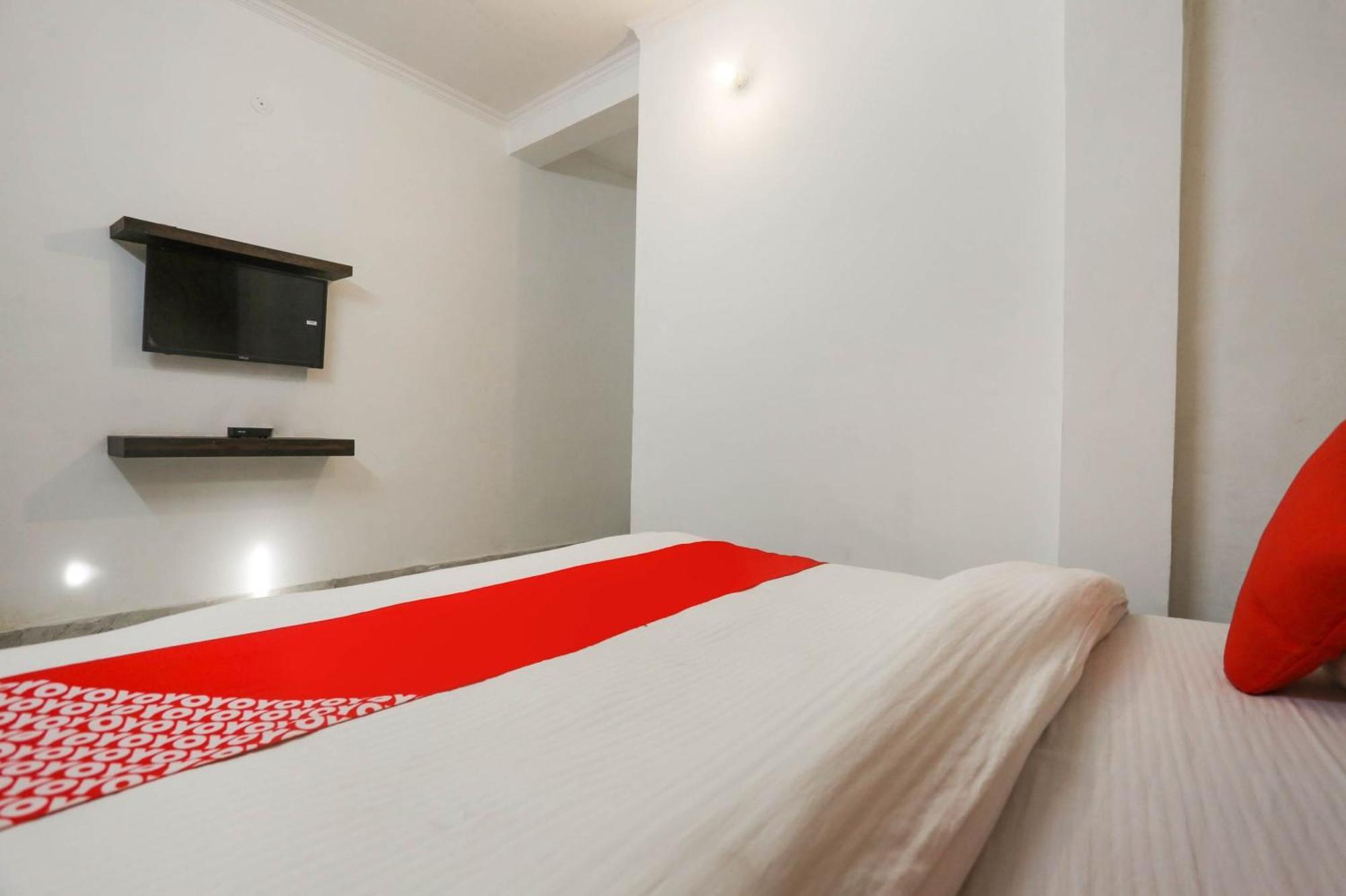Hotel O Dream Town New Delhi