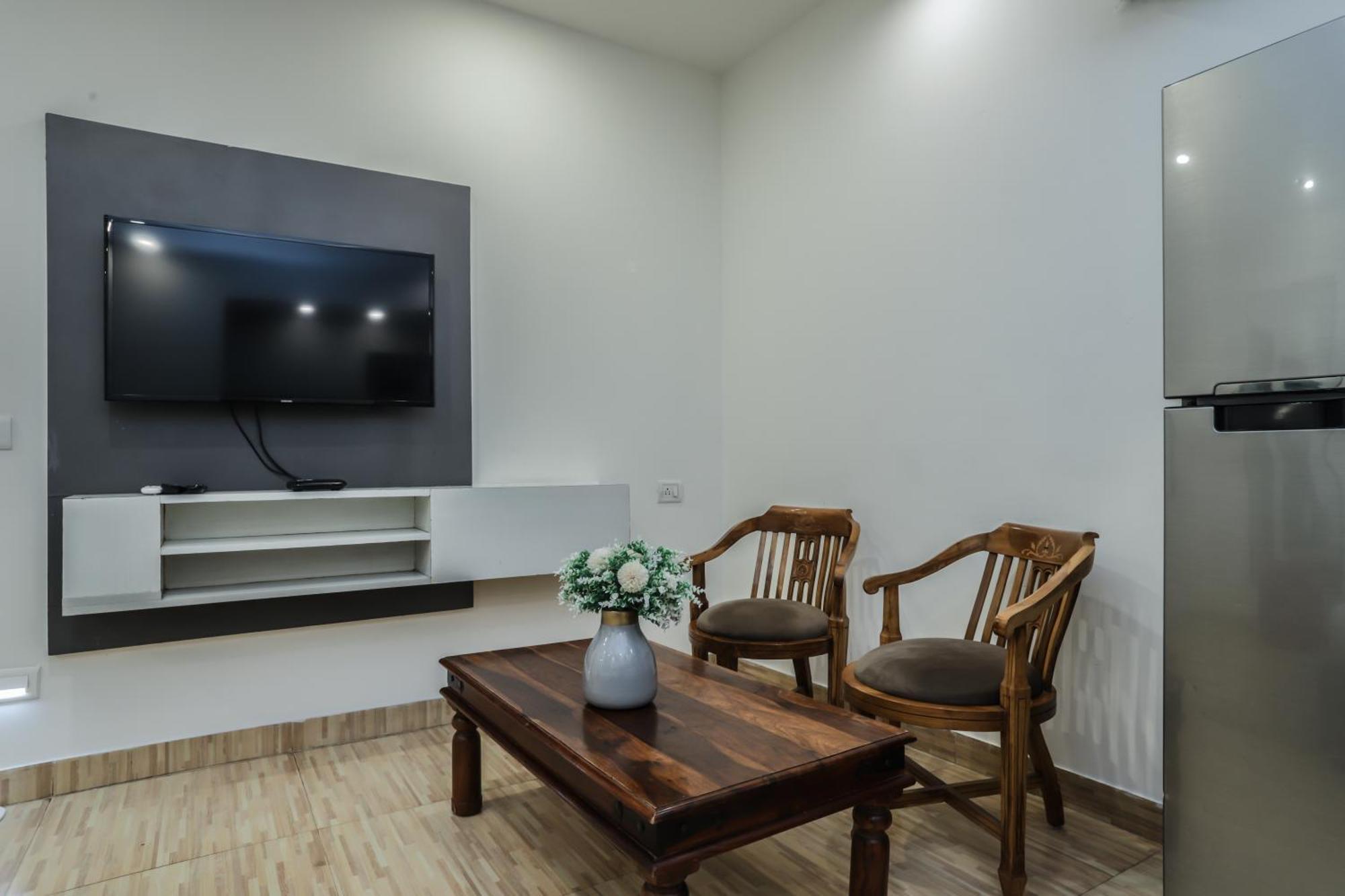 Homestay Red Rose - With Kitchenette