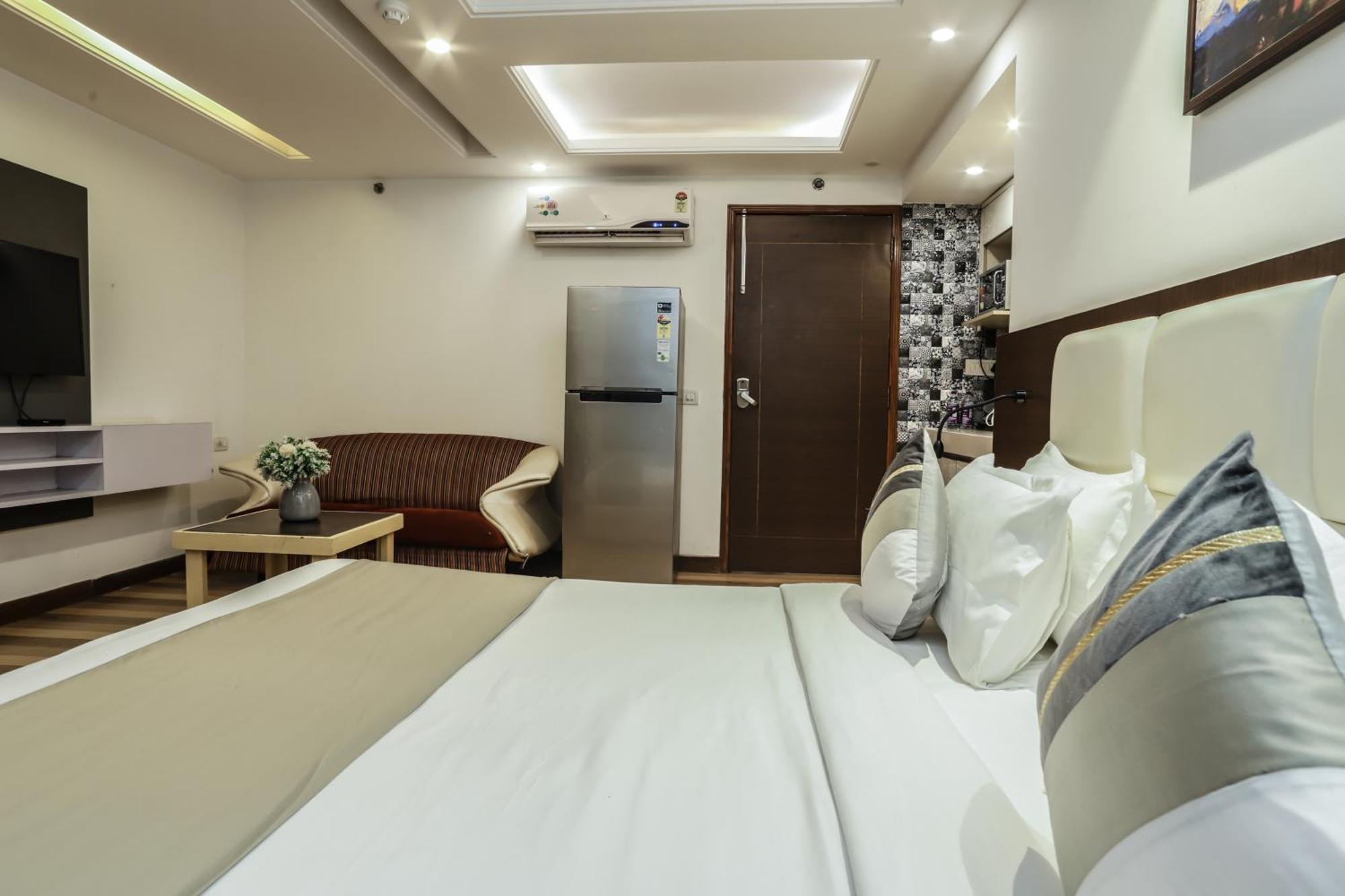 Homestay Red Rose - With Kitchenette *
