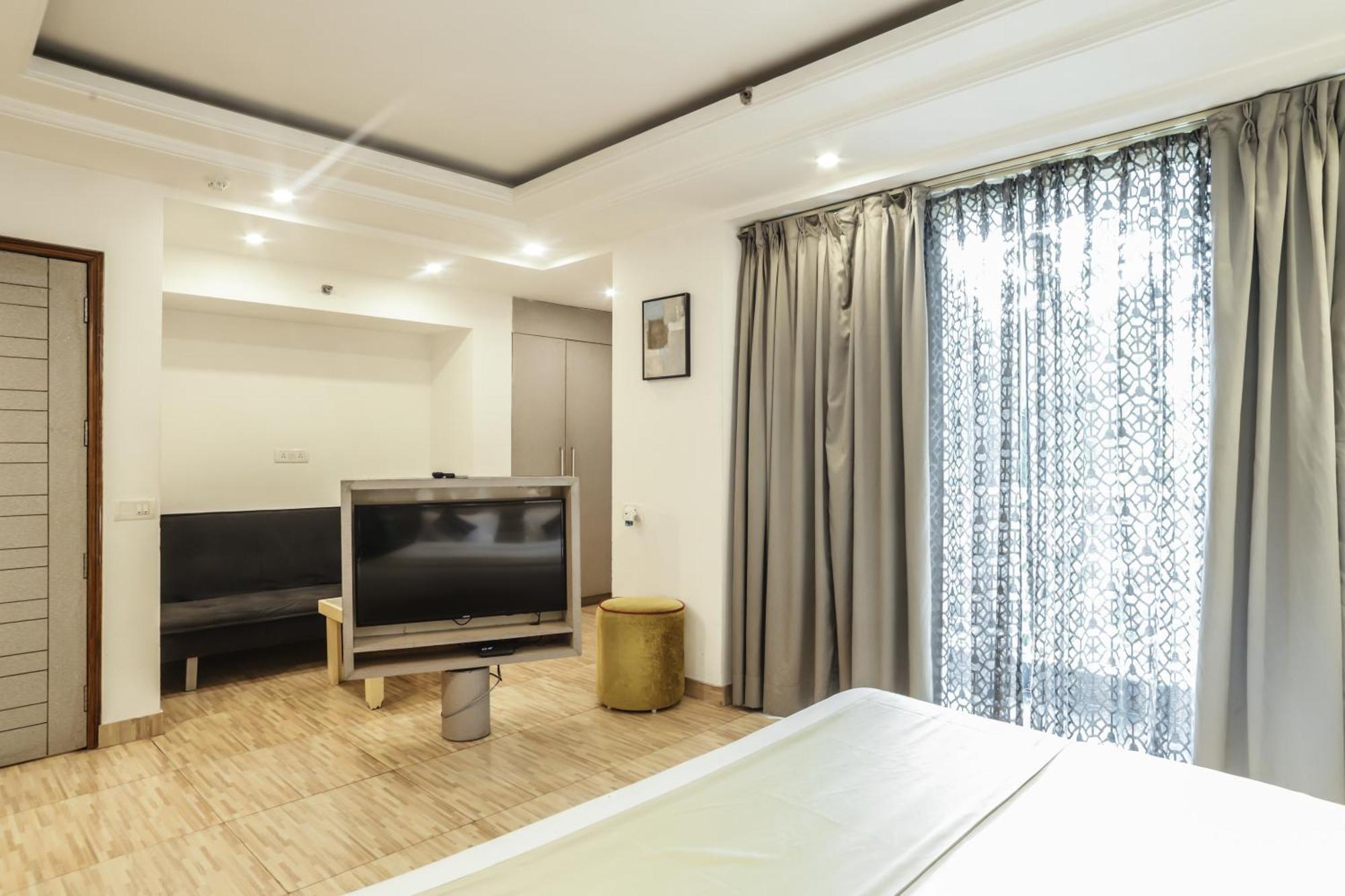 Red Rose - With Kitchenette Hospedagem domiciliar