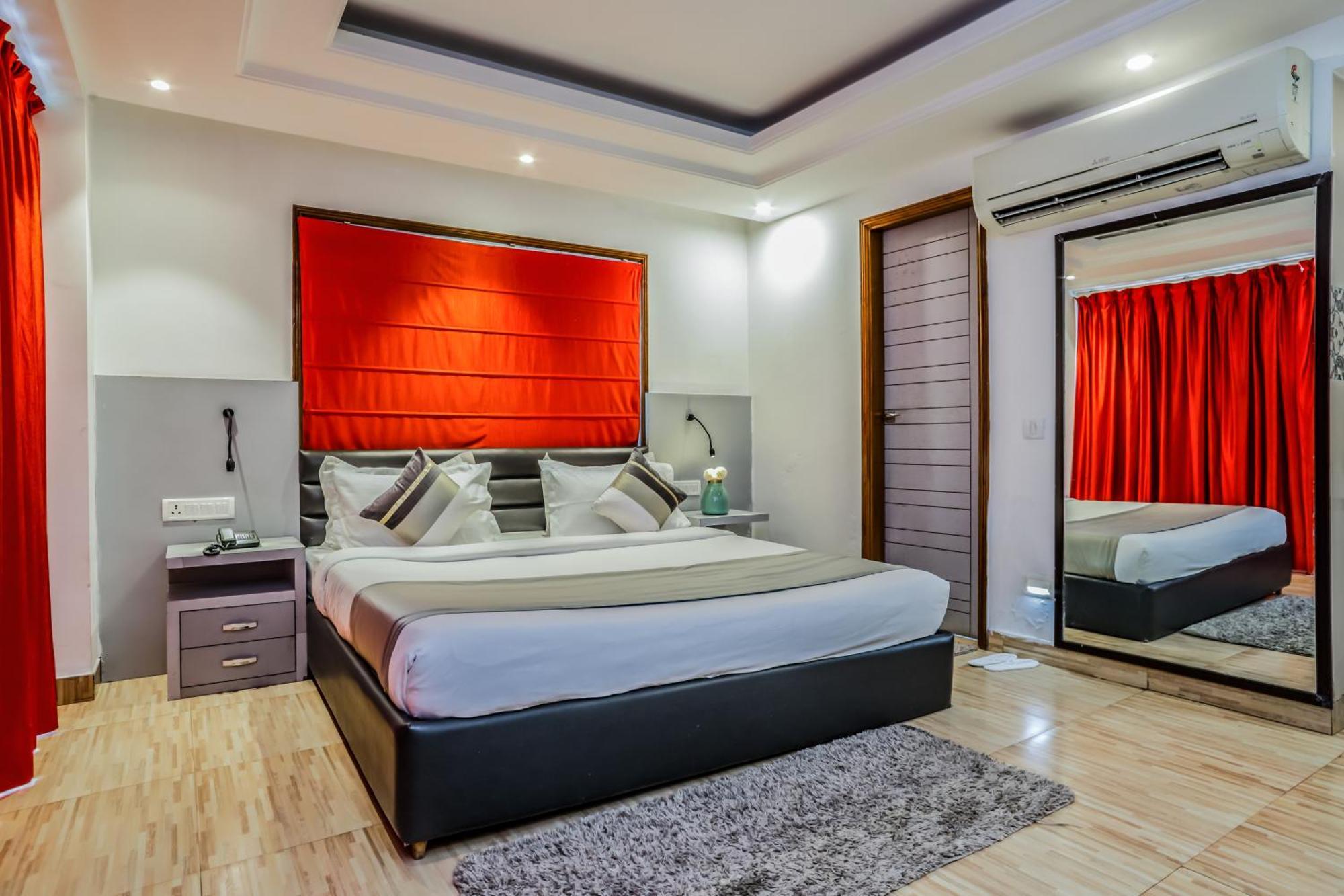 Red Rose - With Kitchenette Homestay *