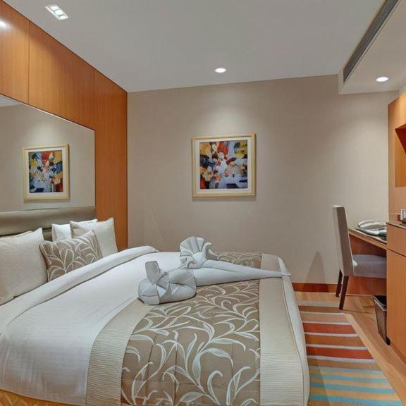 Linda Near Delhi Airport 4*