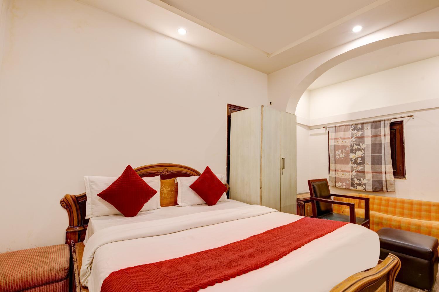 Hotel Bir - Jangpura Hotel New Delhi