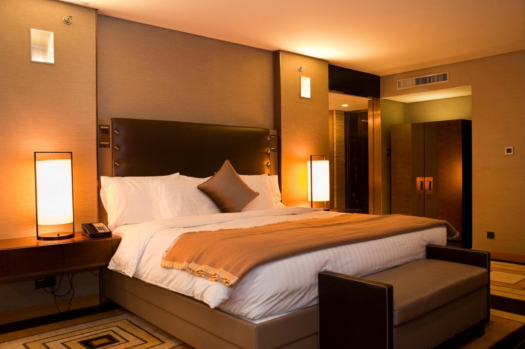 Ginger Palace Delhi Airport Hotel 4*
