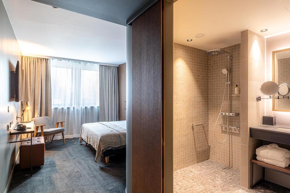 De Grand By Igi Airport 4*