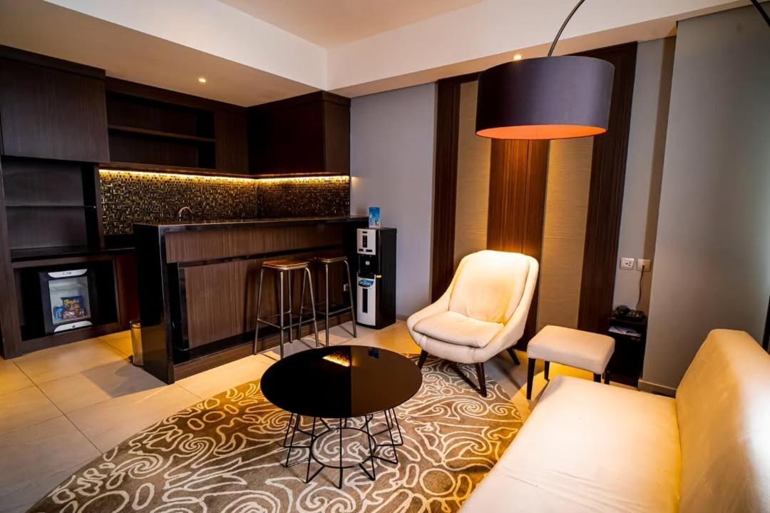 Hotel De Grand By Igi Airport 4*
