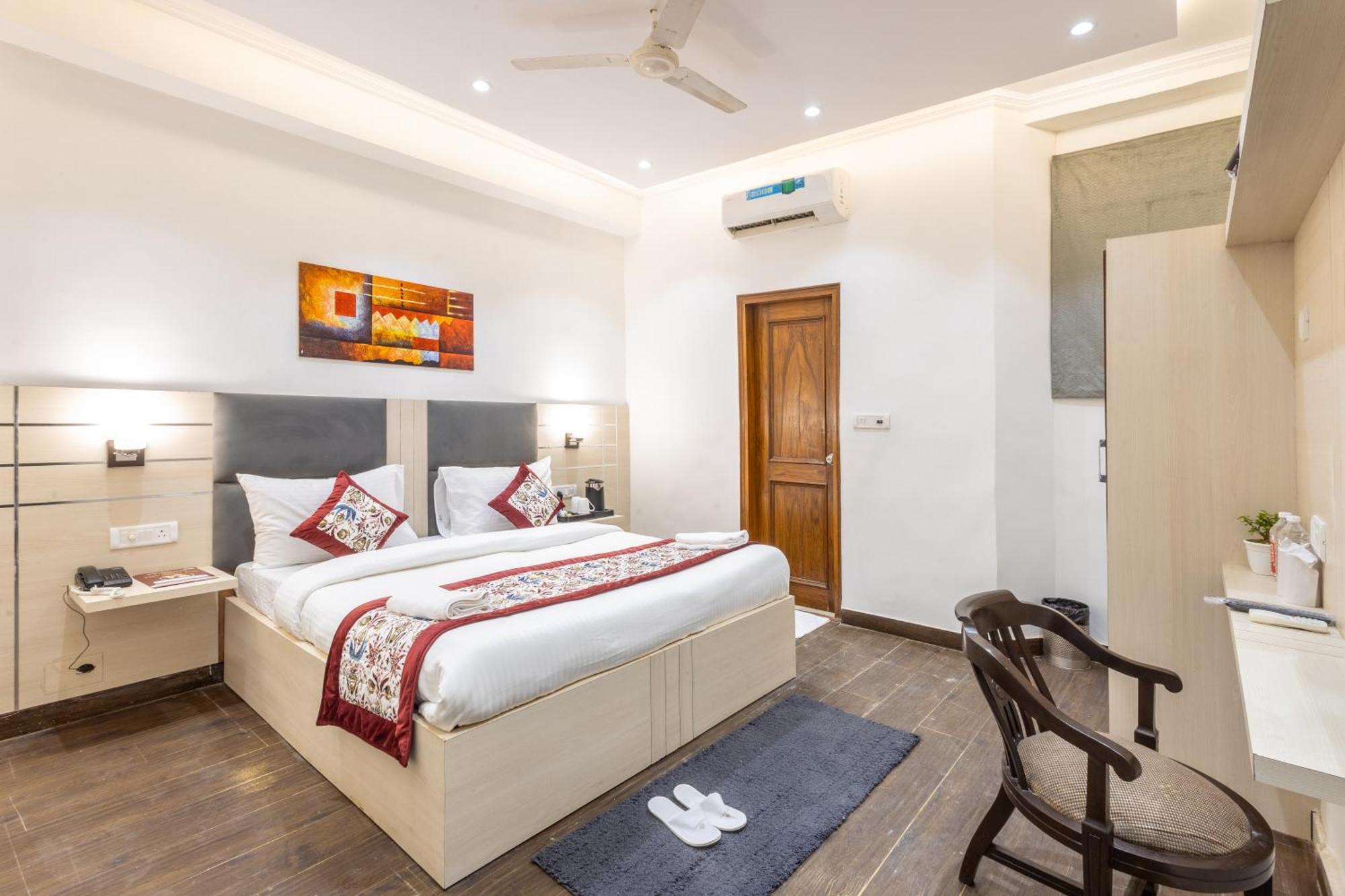 Garden View Karol Bagh