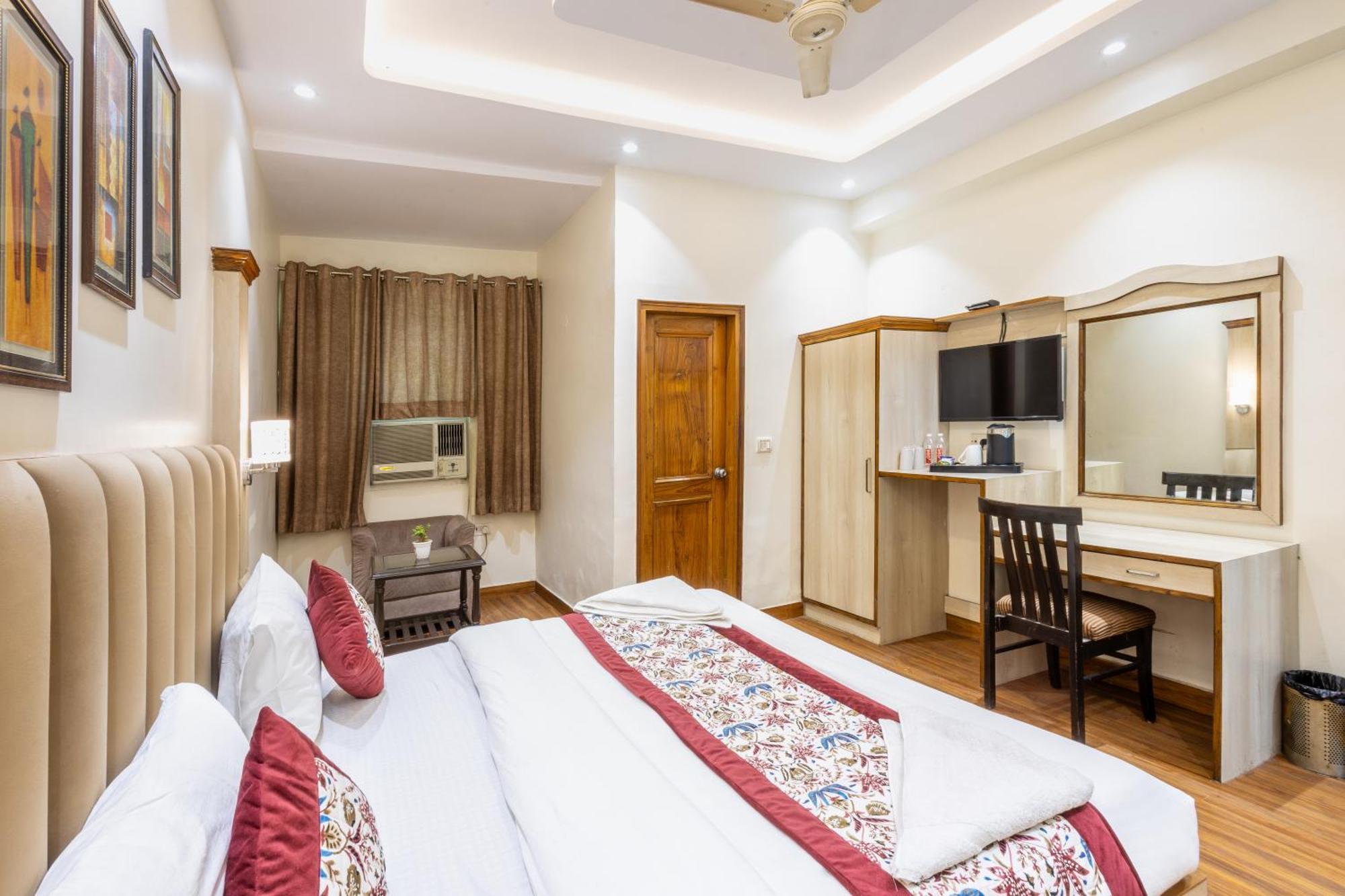 Garden View Karol Bagh