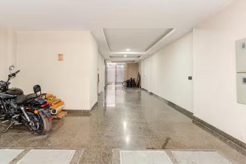 Apartment Fortune Service Studio, J-267 Saket *