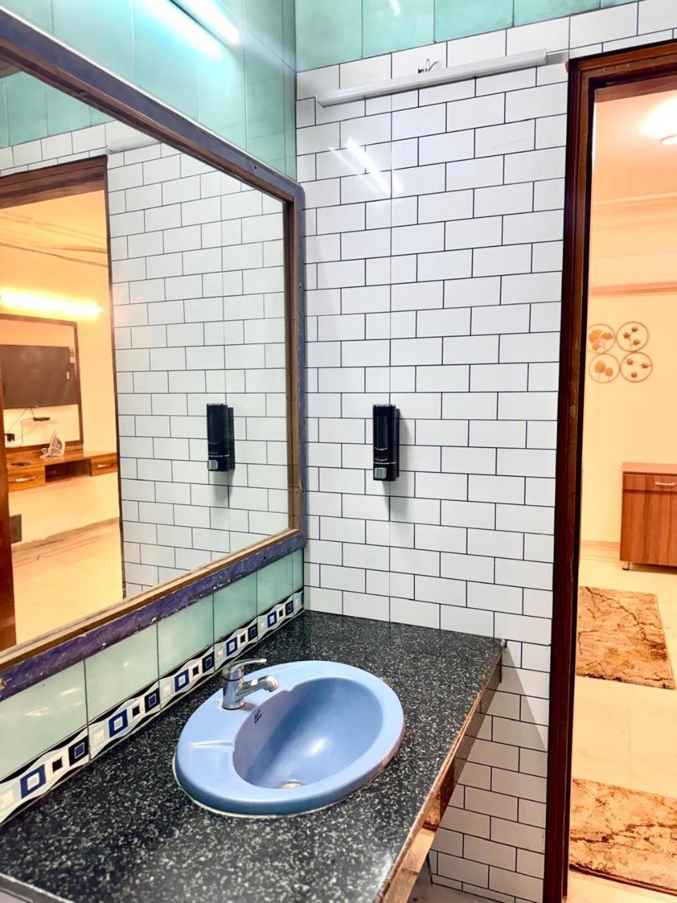 Divine India Service Apartment, E- 30 *