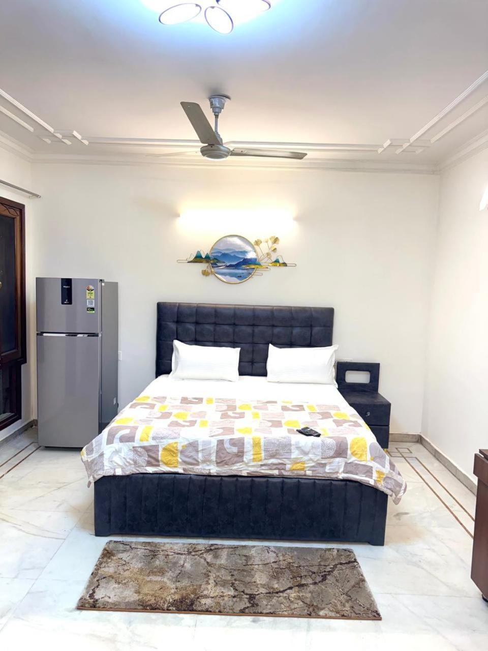 Apartment Divine India Service Apartment, E- 30