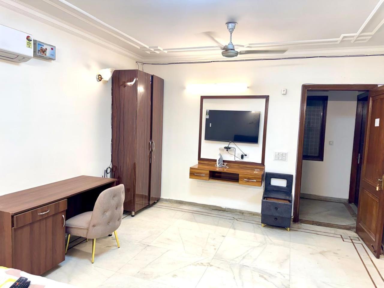 Fortune Service Apartment, E-30 *