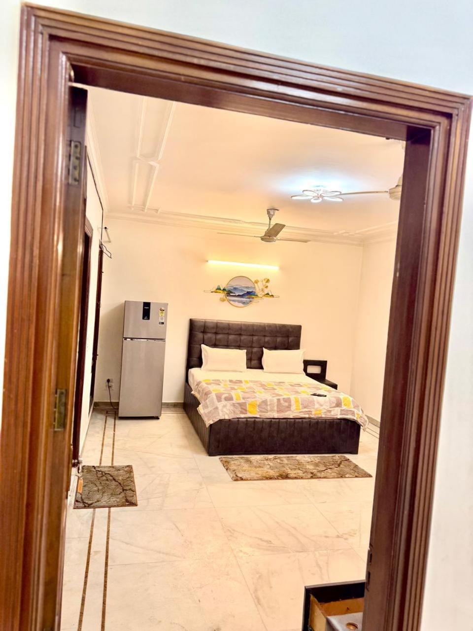 Apartment Fortune Service Apartment, E-30 *