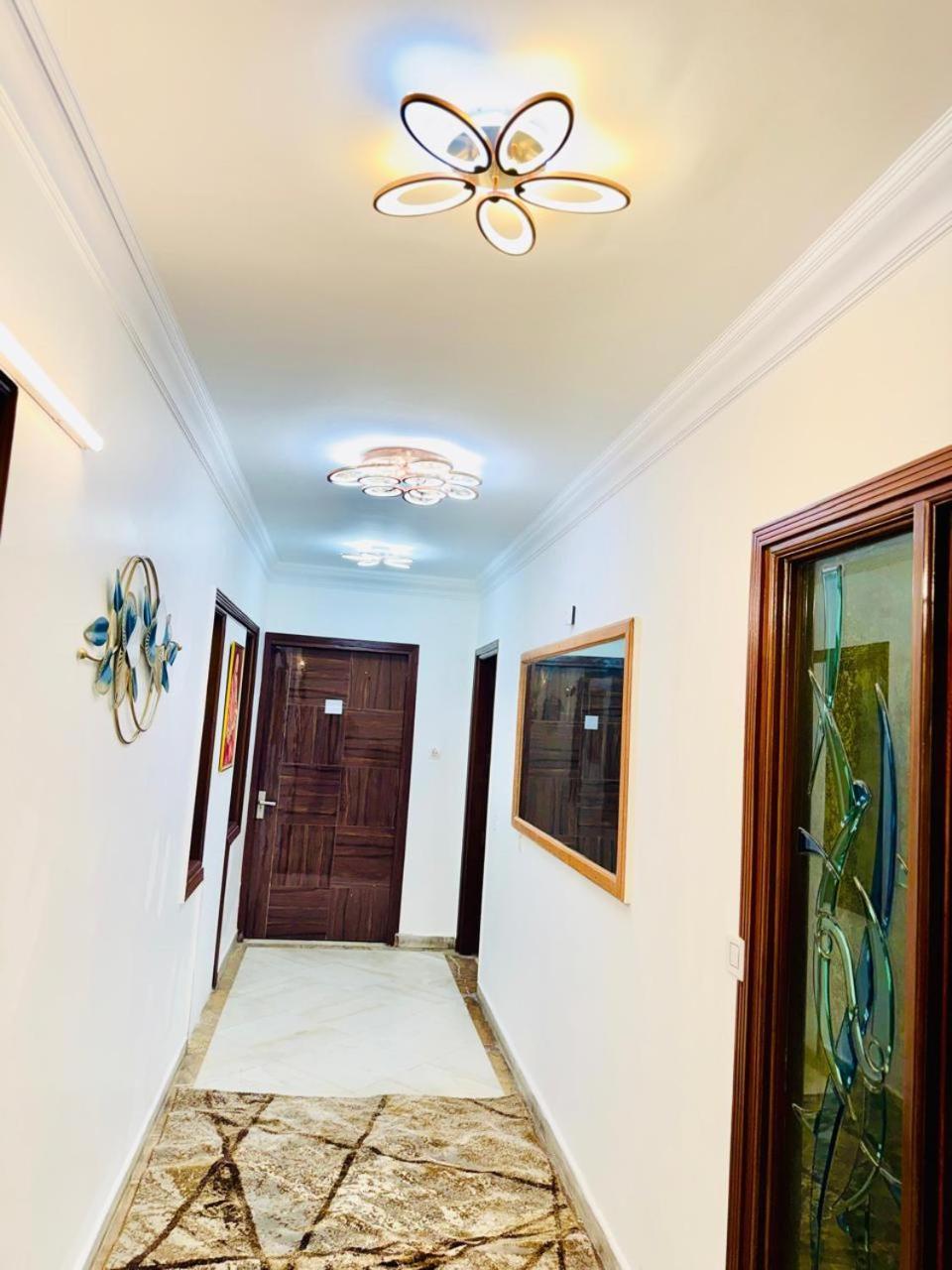 Fortune Service Apartment, E-30