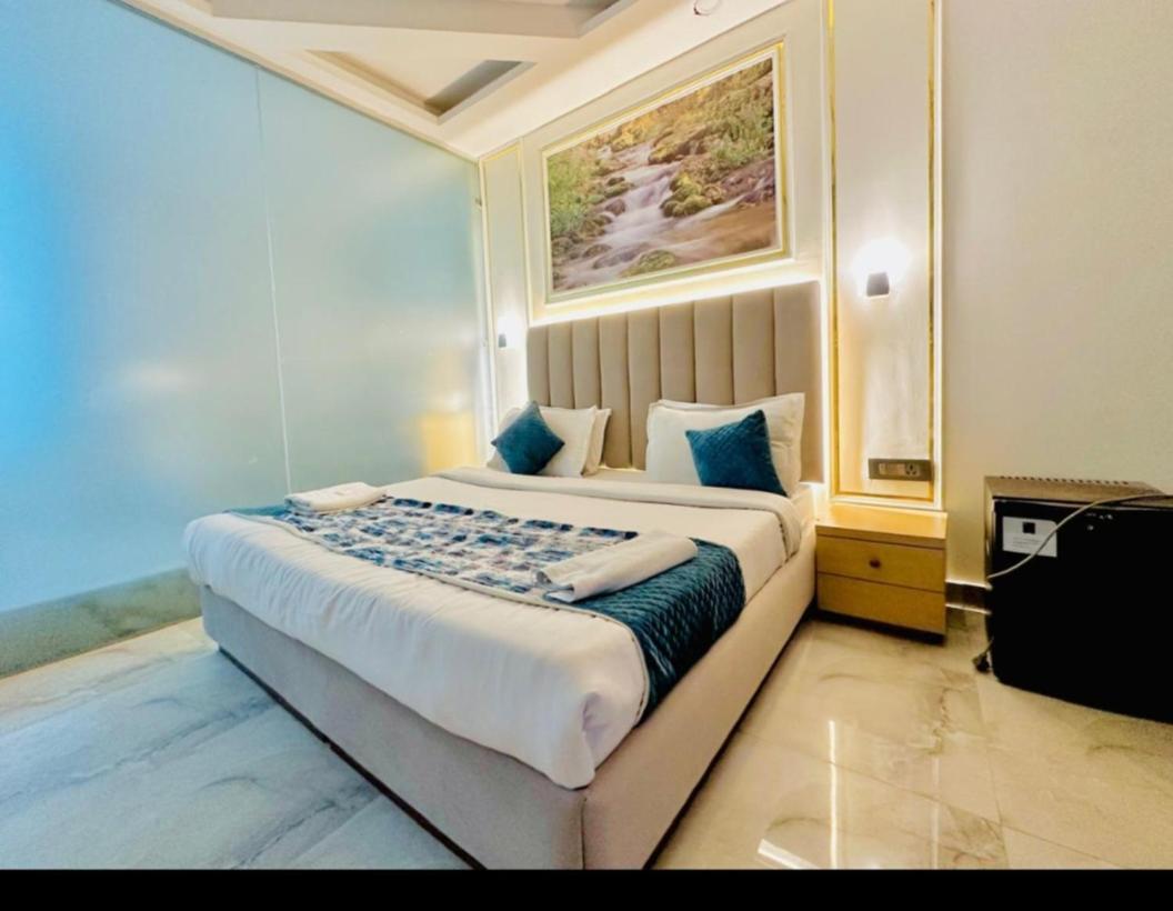 Hotel De Grand By Igi Airport New Delhi