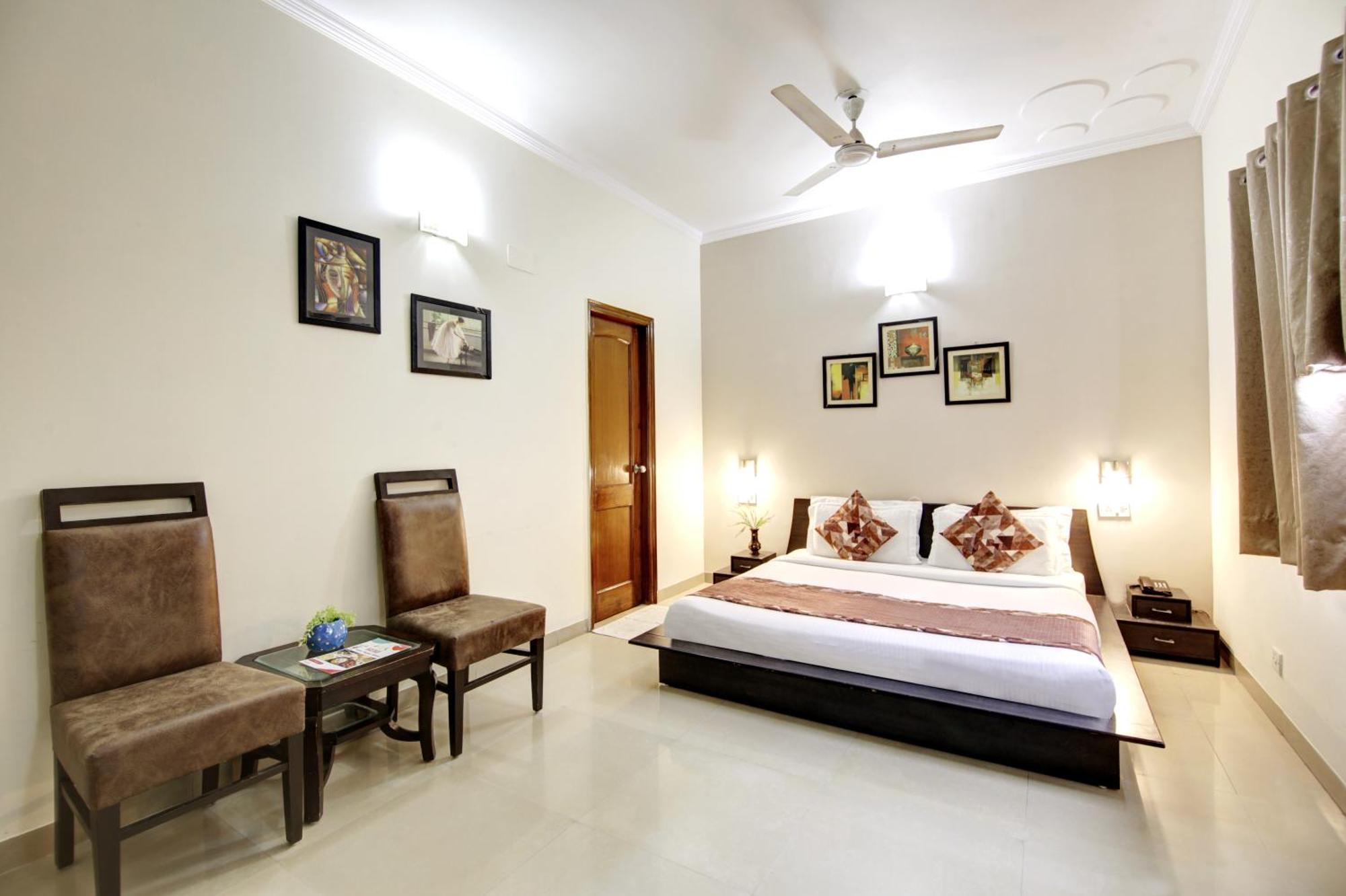 Persona International Karol Bagh Hotel