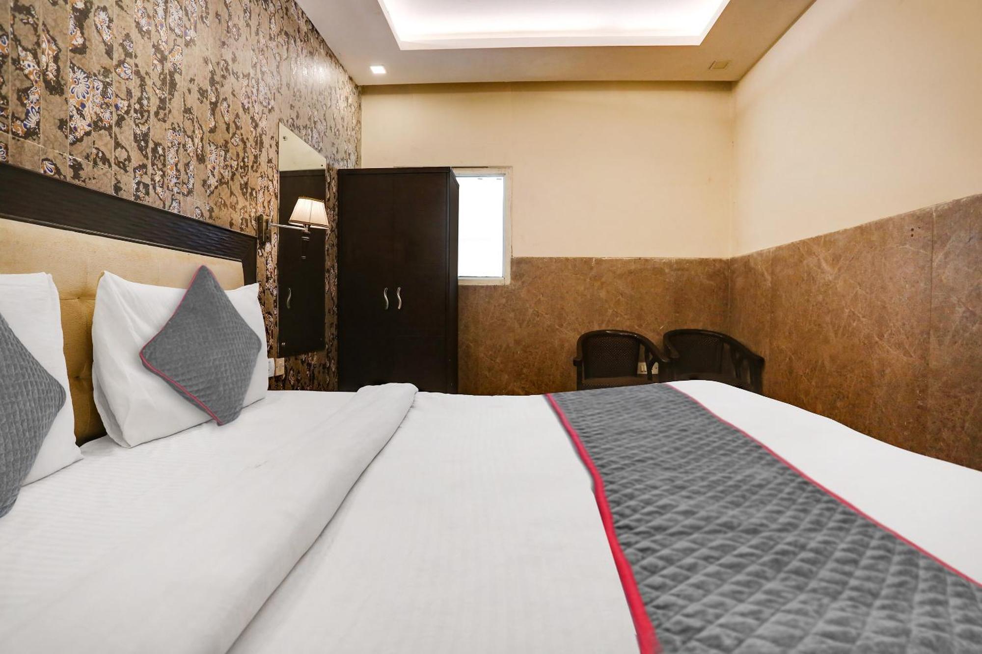 Townhouse Gera's Hotel 4*