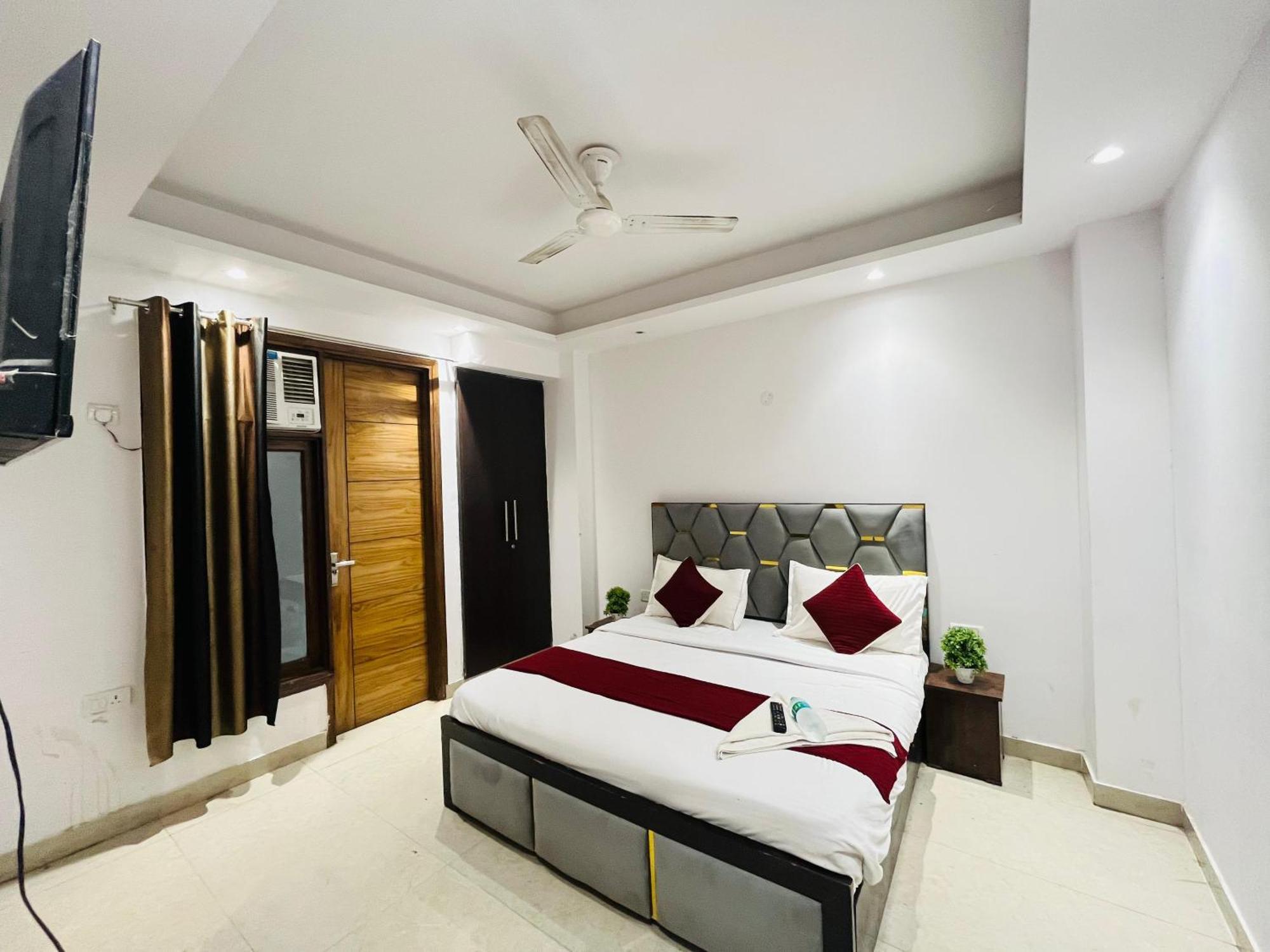 Np International - Near Govindpuri Metro Hotel