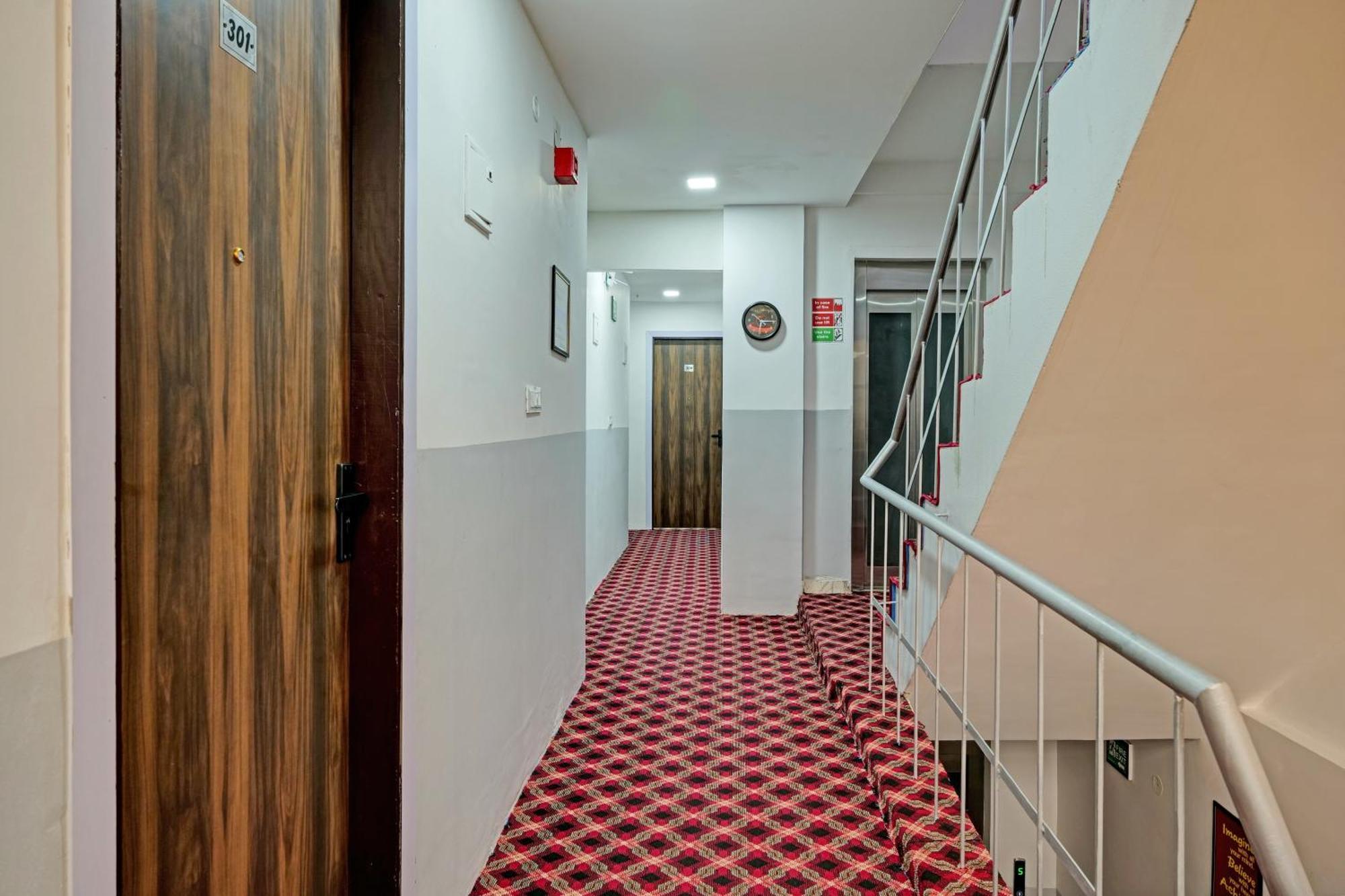 O The Kings Hotel New Delhi