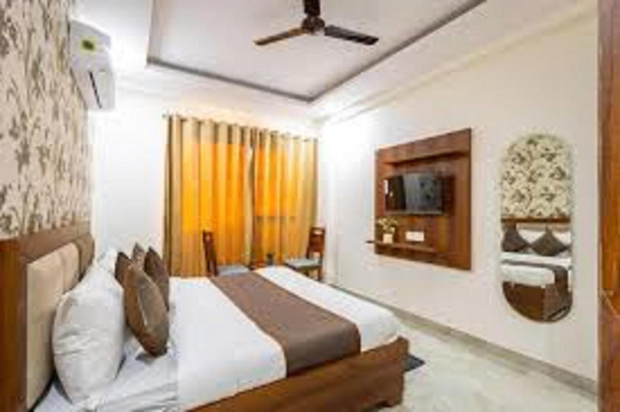 Jet Fox By Aero View Hotel, Delhi Airport New Delhi