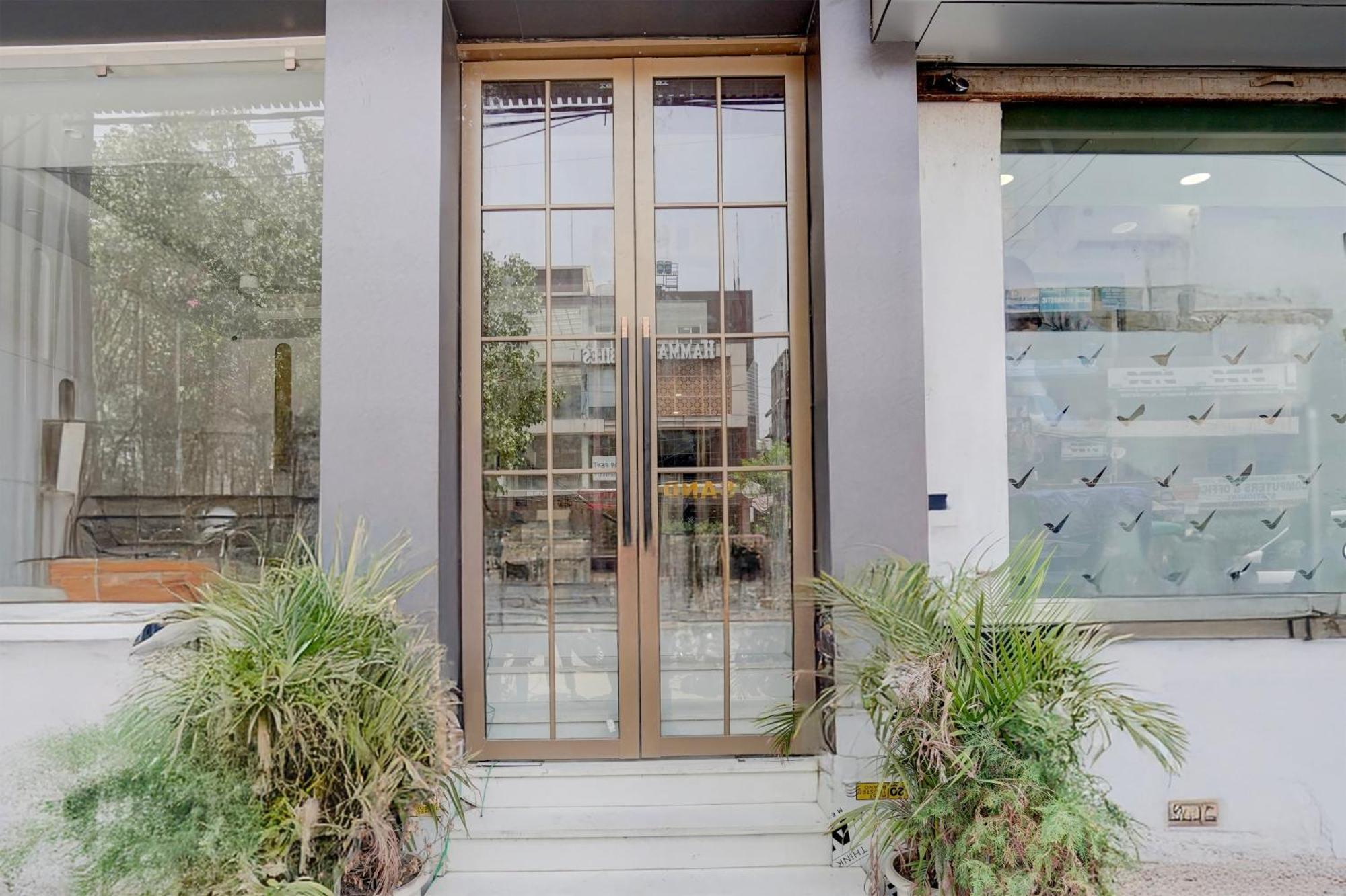 Super Townhouse Karol Bagh Formerly Unistar