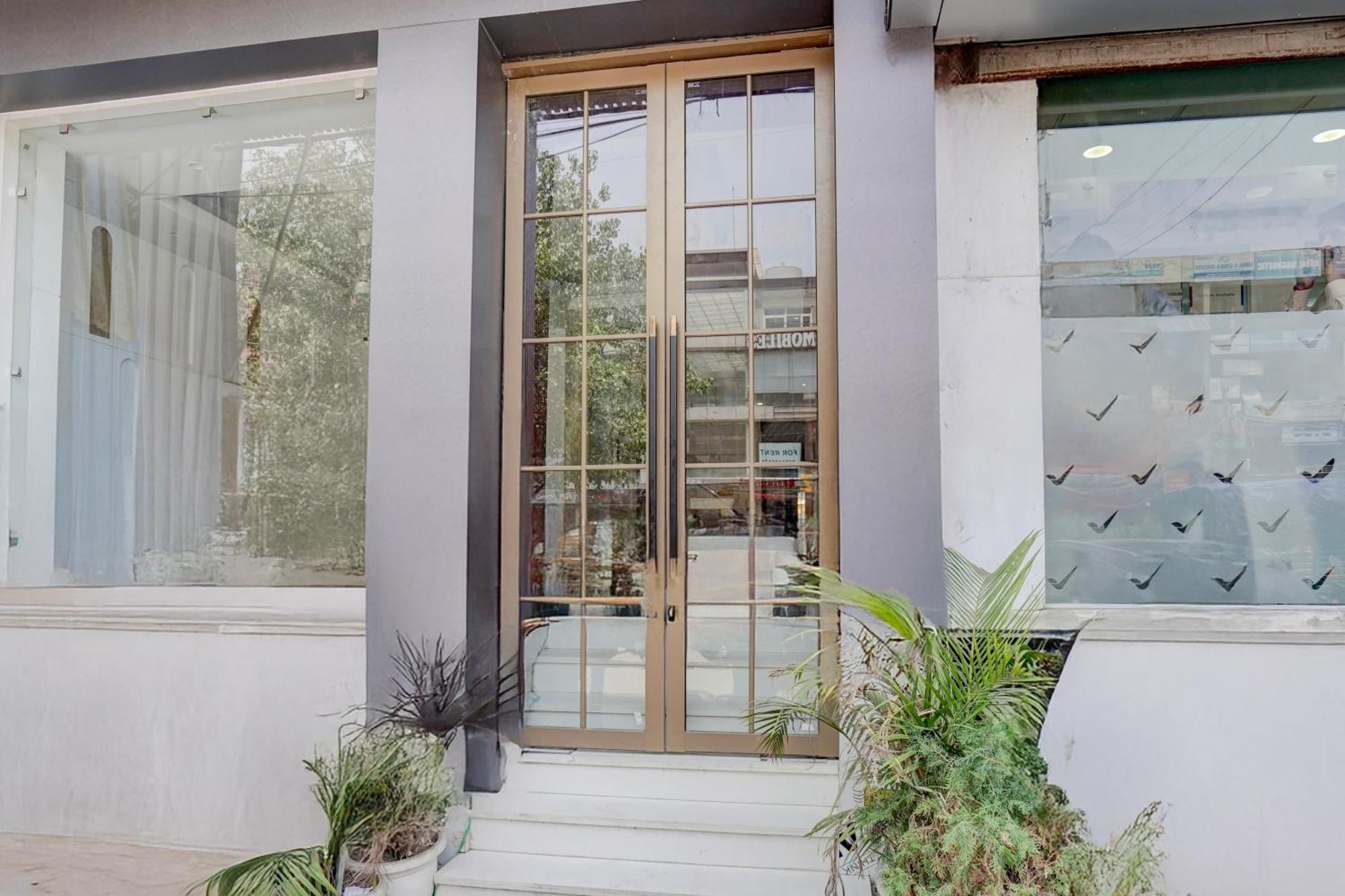 Super Townhouse Karol Bagh Formerly Unistar Hotel