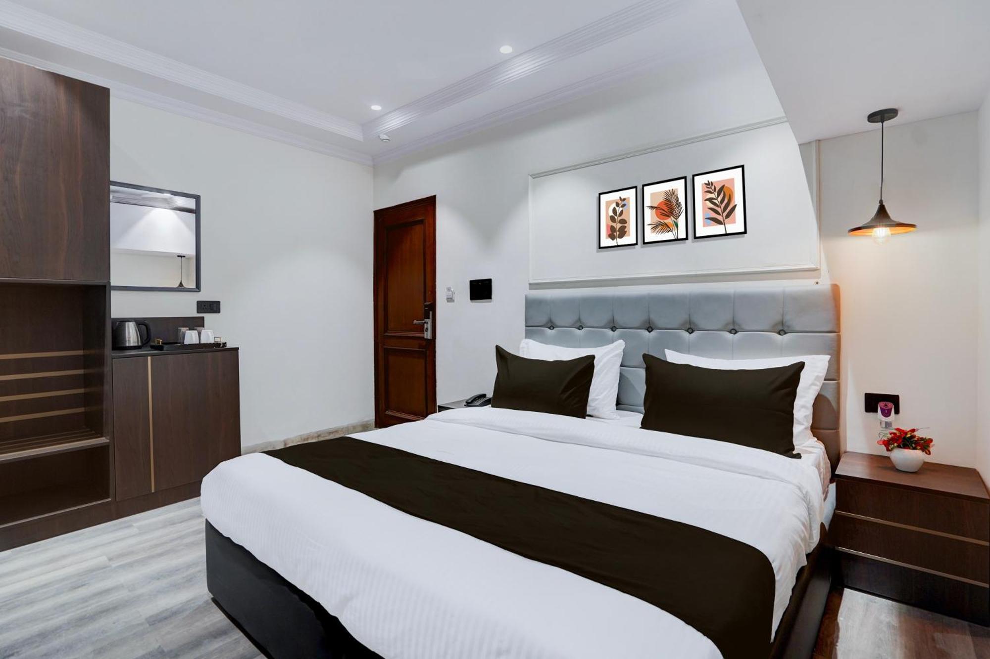 Hotel Super Townhouse Karol Bagh Formerly Unistar Nova Deli