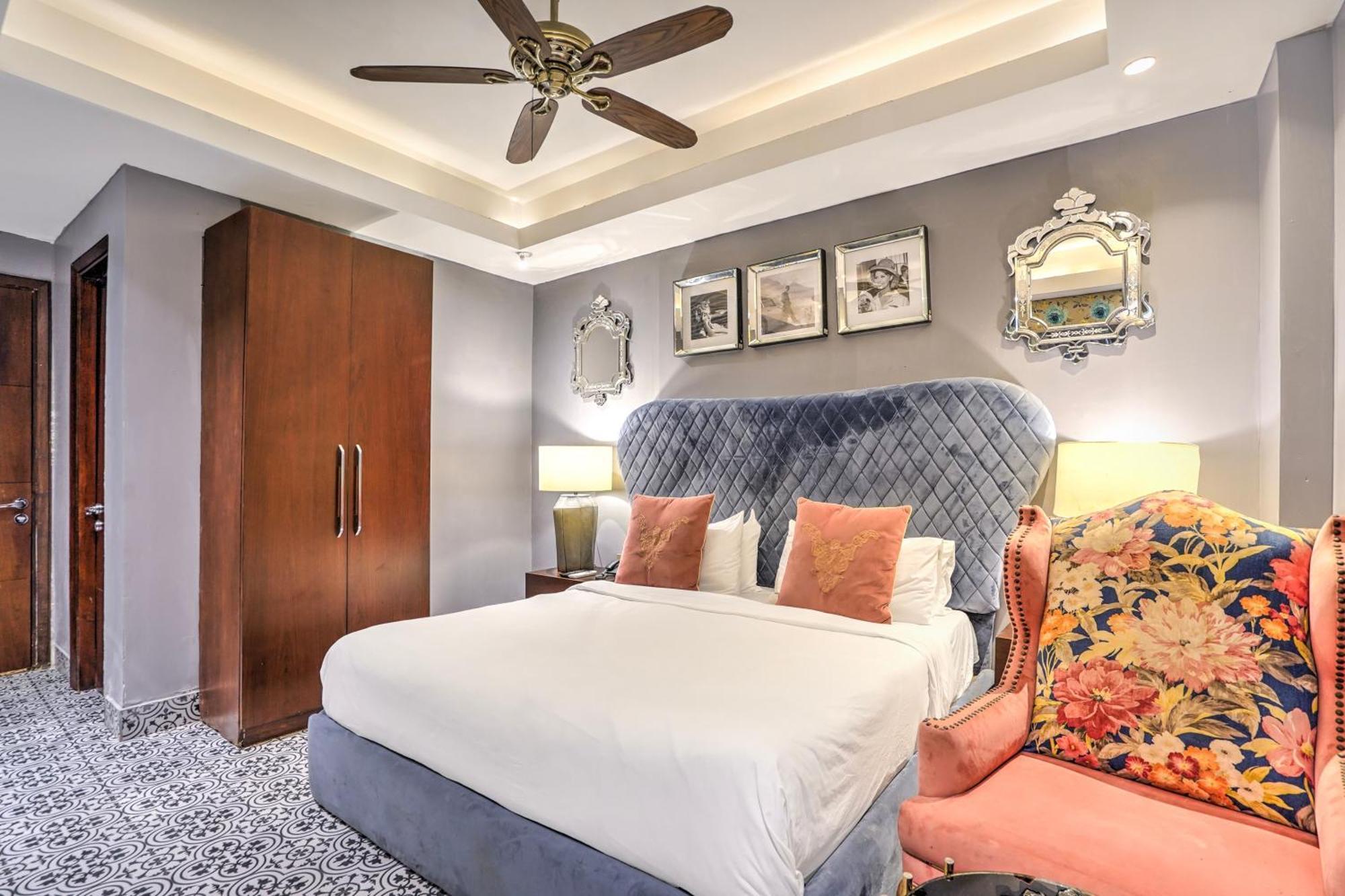 Hotel Palette And Vasant Kunj Formerly Cotts