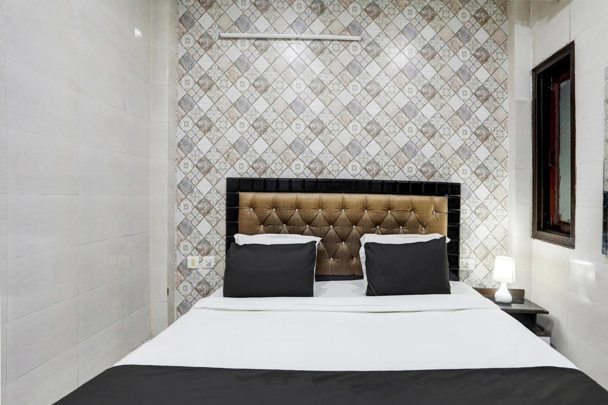 Hotel O R S New Delhi