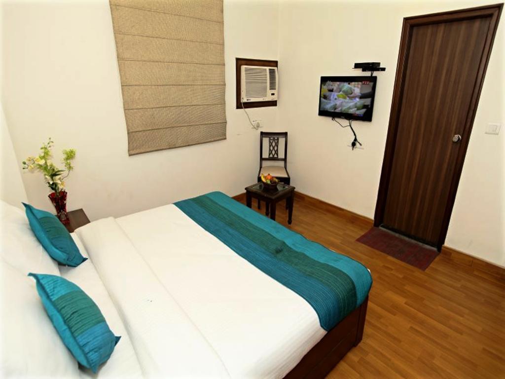 Rangoli Hotel