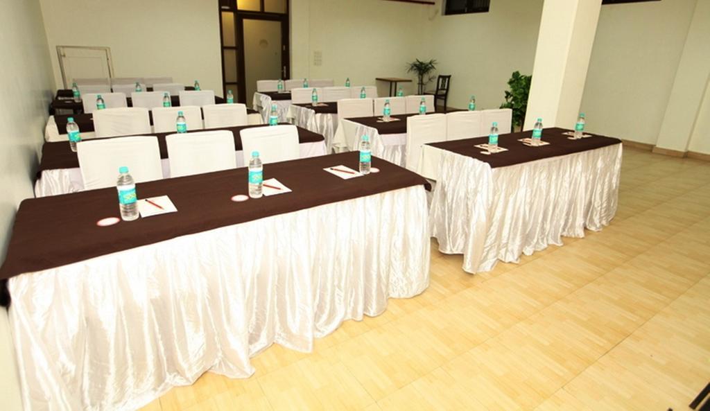 Hotel Rangoli 2*