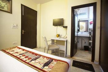 Oyo Rajouri Garden Hotel