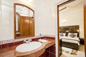 Hotel Oyo Lajpat Nagar New Delhi