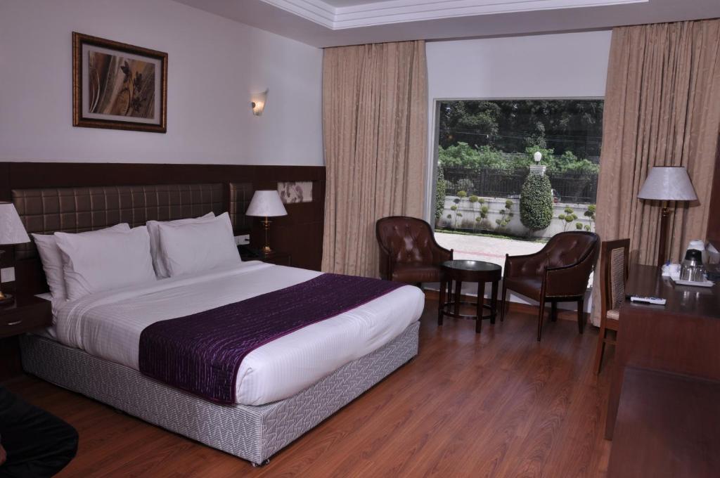 Lilywhite Hotel New Delhi