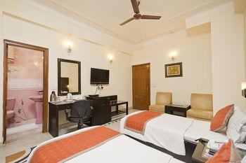 Fabexpress Rajdeep Palace Hotel 3*