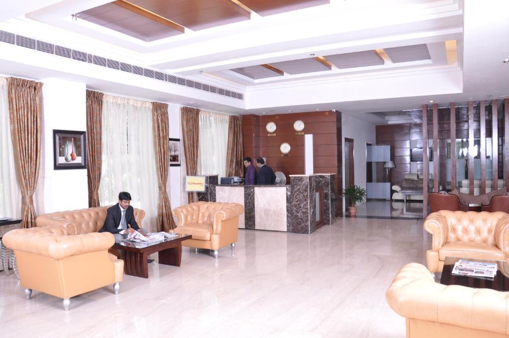 Hotel Lilywhite