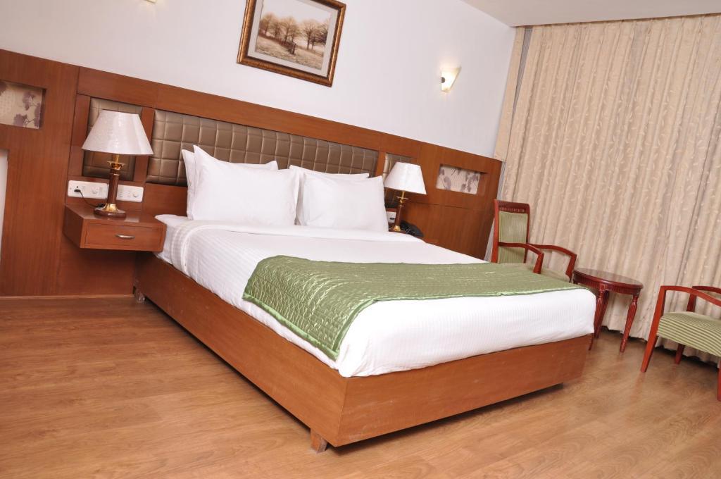 Hotel Lilywhite 3*