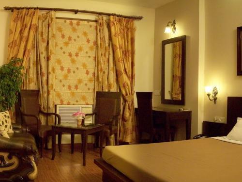 Hotel O Mid Town 3*