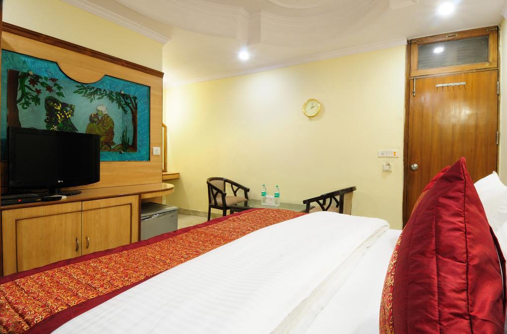 De International @ Station 3* New Delhi
