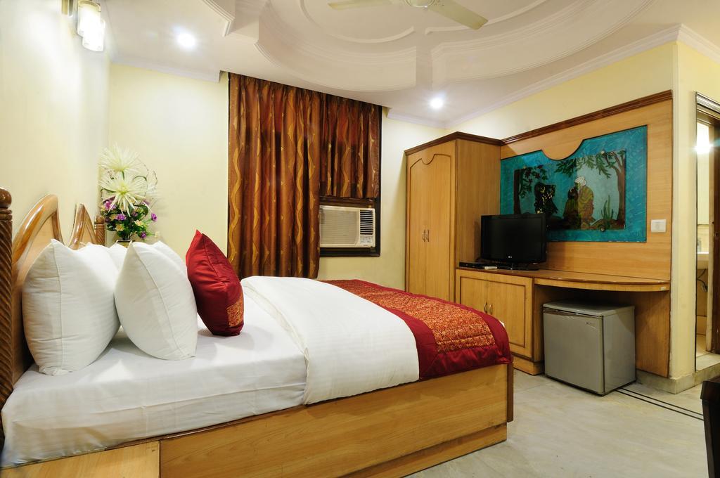 De International @ Station 3* New Delhi