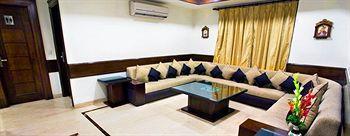 Hotel Parkland, Sufderjang Enclave New Delhi