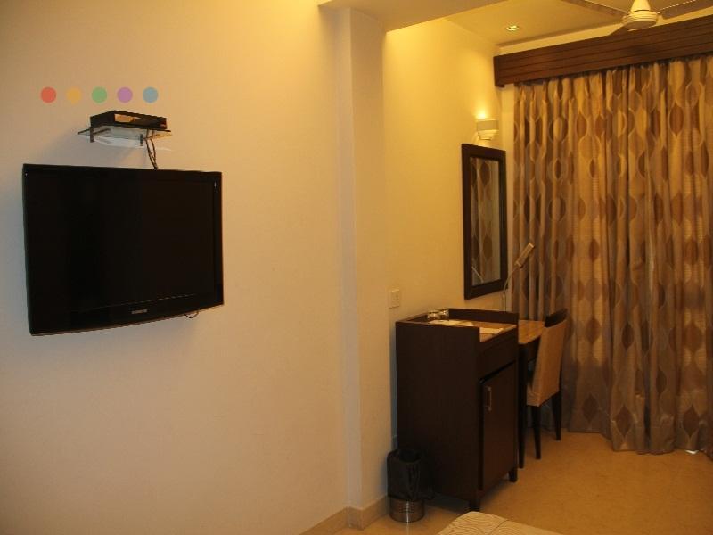 Metropolis Tourist Hotel