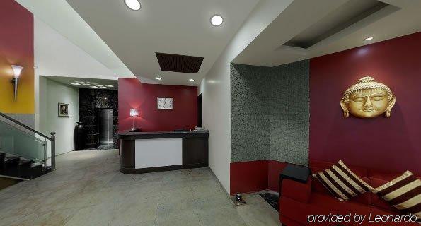 The White Klove 3* New Delhi
