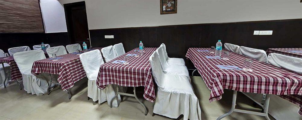 Fabhotel Cosy Palace 3* New Delhi
