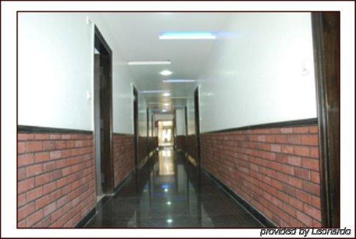 Lohmod At National Highway 8 - Free Airport Transffer 3* New Delhi