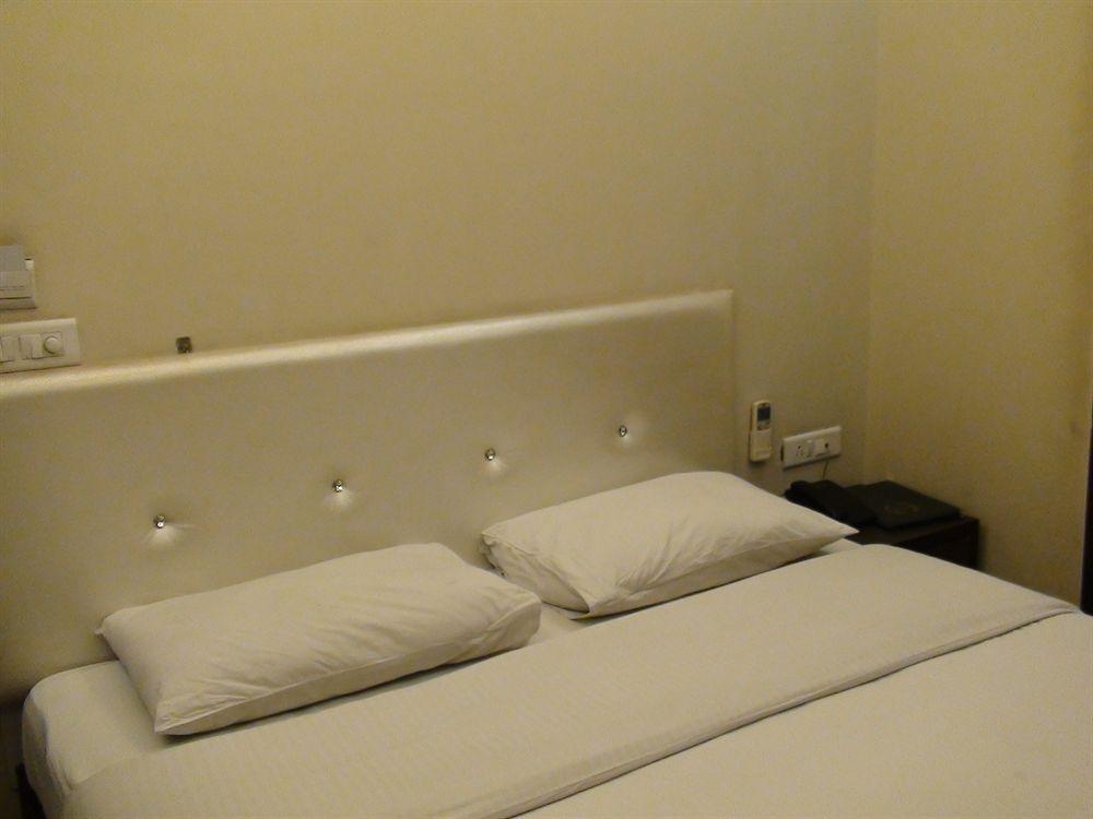 O The Olive Delhi (National Capital Territory of India)